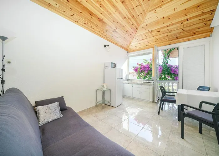 And Stefanija Apartamento *